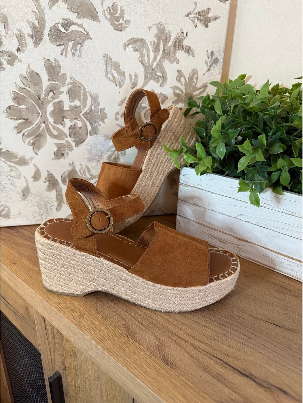 Universal Thread Brown Suede Espadrille Wedge Sandals Size 9